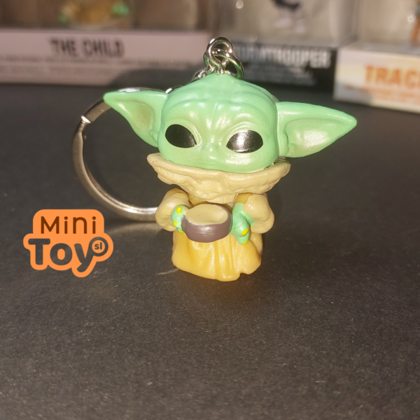 Baby Yoda with cup - Image 2